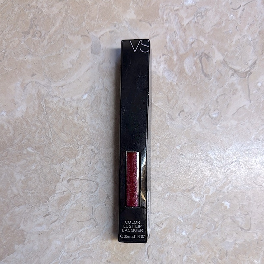 Victoria’s Secret Colour Lust Lip Lacquer Lipstick Deeper Pink New in Box